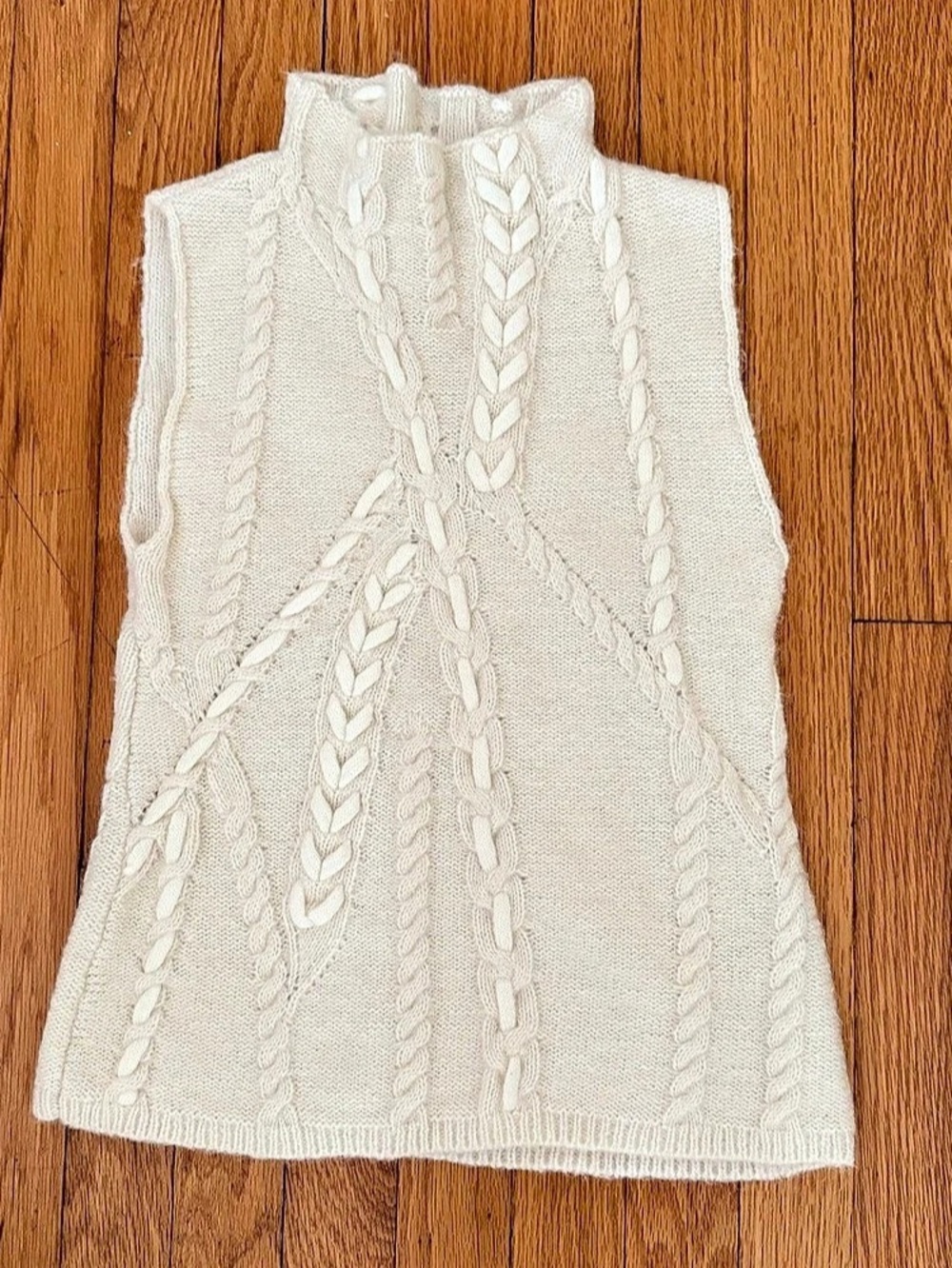 Zara Cable Knit Turtleneck Vest in White Size S